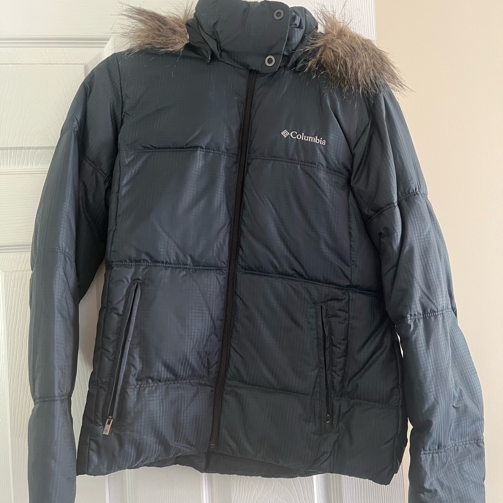 Columbia Gray Jacket with Blue Accents